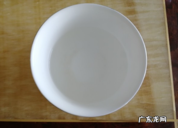 混沌的包法 详细的步骤方法,怎样包馄饨慢动作