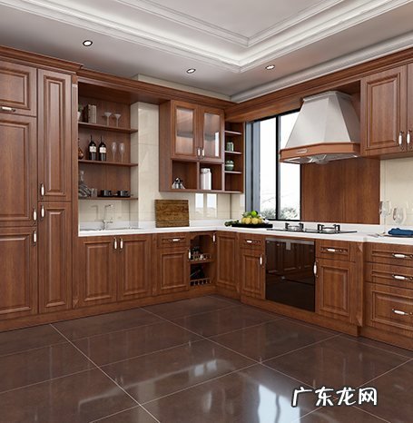康纯板是实木板,曲美和索菲亚定制家具哪个好