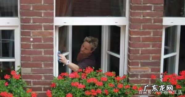 阳台玻璃怎么擦,阳台做封闭窗户怎么设计