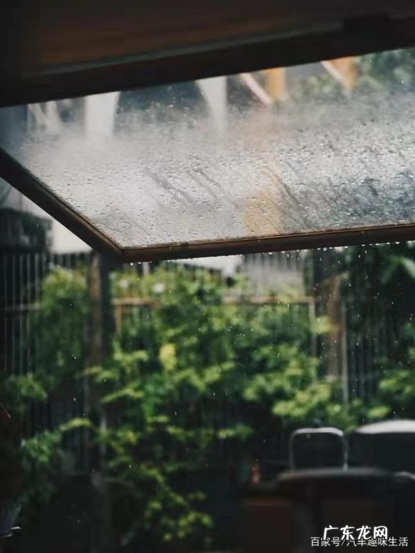 阳台玻璃怎么擦,阳台做封闭窗户怎么设计