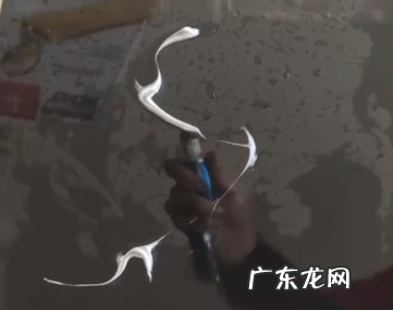 阳台玻璃怎么擦,阳台做封闭窗户怎么设计