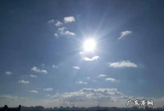 用太阳高照造句大全,形容中午太阳高照的句子唯美