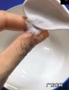 万能胶弄到衣服上怎么清洗,衣服上沾上美缝胶应该怎么去除