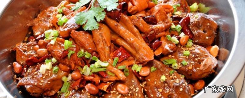 鸭头怎么吃图解 鸭头怎么吃