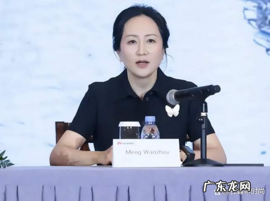 迪奥小黑裙的由来,dior英国官网