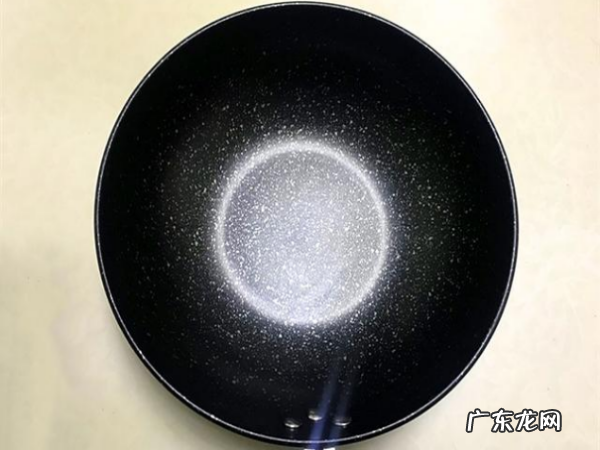 炒锅怎么开锅才不粘,如何开锅不粘锅