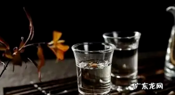 一次性杯子多少两,透明一次性杯子是几两白酒