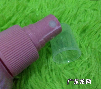 羽绒服怎么洗油渍,羽绒服油渍怎么洗掉妙招