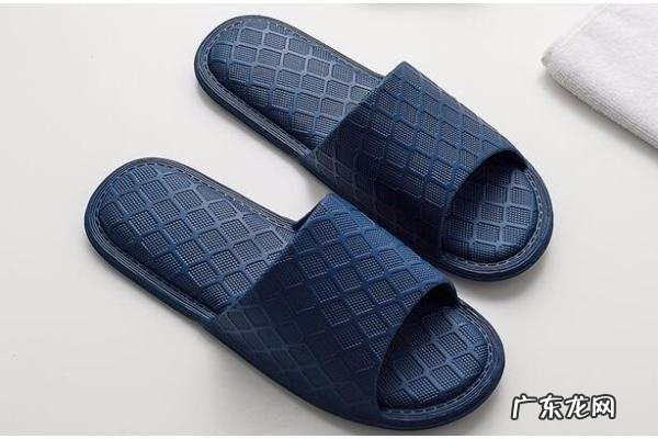 凉拖鞋发黄了怎么清洗,拖鞋发黄了用什么方法可以变白