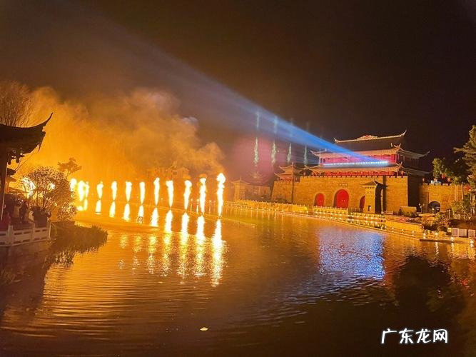 八闽古城闽越水镇在哪里,闽越古镇八闽古城要门票