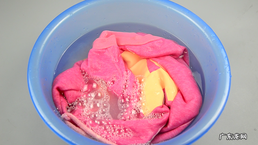 衣服大了怎么洗能缩小,衣服大了点怎样可以缩水变小点