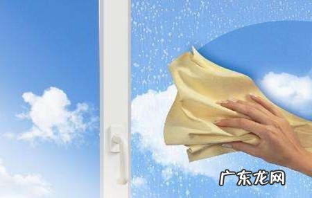 用报纸怎么擦玻璃干净,没有报纸怎么擦玻璃又快又干净不留水痕