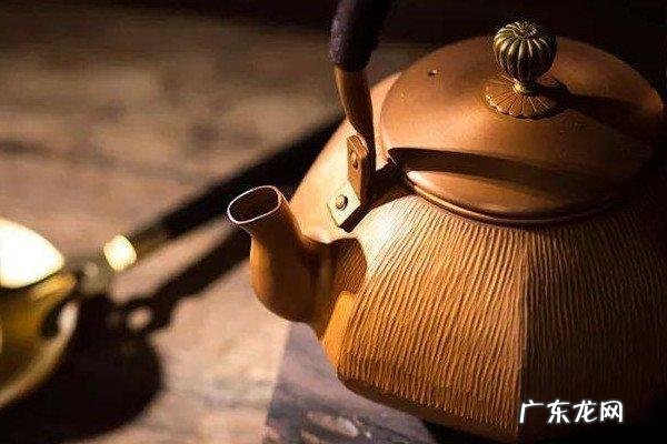 铜壶开壶为什么要用白醋呢,铜壶开壶为什么要用白醋 怎么保存铜壶