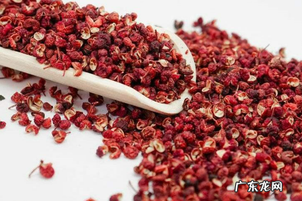 花椒水泡脚一次用多少花椒,花椒水泡脚的方法和用量