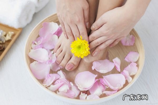 花椒水泡脚一次用多少花椒,花椒水泡脚的方法和用量
