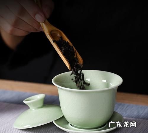 可以直接用盖碗喝茶,玻璃盖碗适合泡什么茶叶