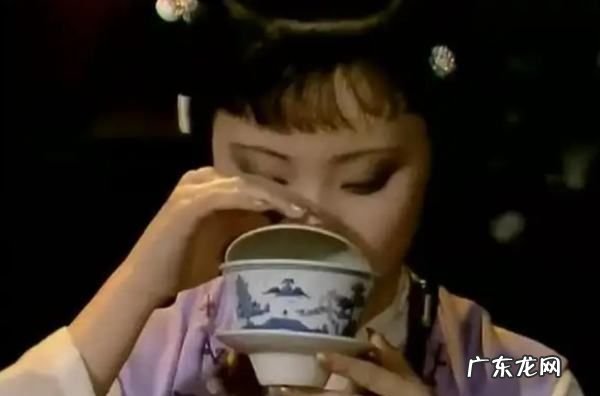 可以直接用盖碗喝茶,玻璃盖碗适合泡什么茶叶