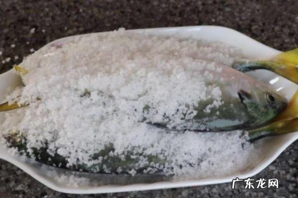 黄骨鱼身上的黄怎么洗,汪丫鱼外面的黄皮要洗掉