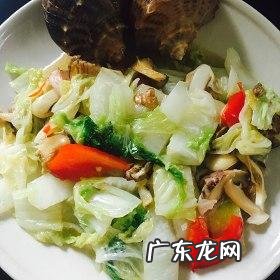 海螺炒白菜怎么做好吃,普通炒白菜怎么做