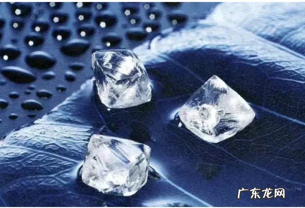 天然锆石是什么材质,人工锆石是什么材质