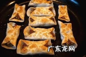 锅贴是什么面,锅贴和面到底是烫面还是冷面