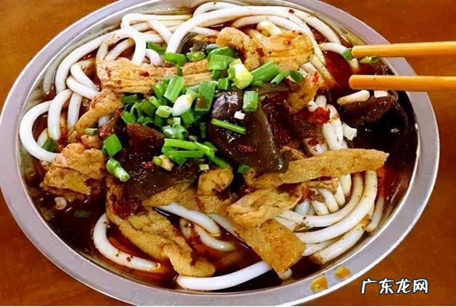 邵阳美食一条街在哪,可不可以请大家介绍一些各个地方的小吃英语
