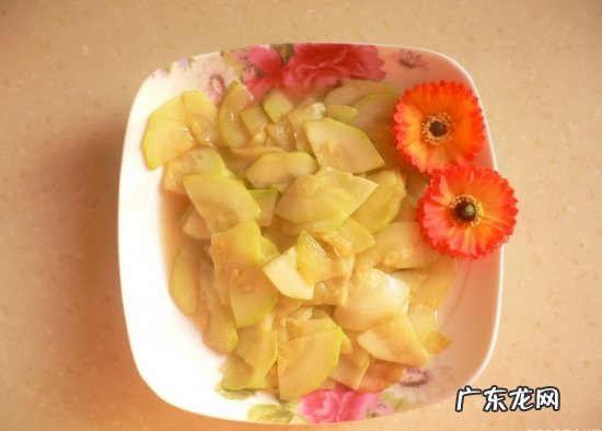 炒西葫芦怎么炒好吃,西葫芦怎样炒菜好吃跟什么搭配