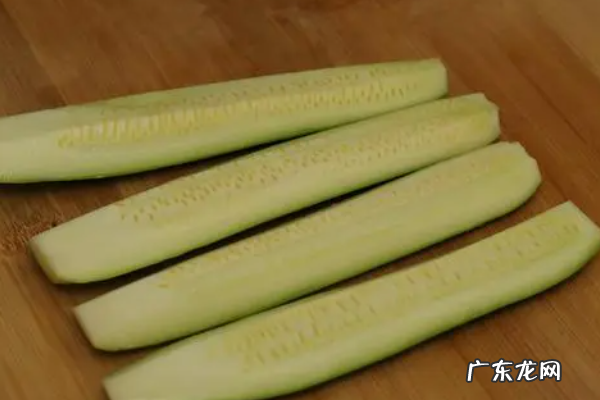 炒西葫芦怎么炒好吃,西葫芦怎样炒菜好吃跟什么搭配