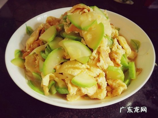炒西葫芦怎么炒好吃,西葫芦怎样炒菜好吃跟什么搭配