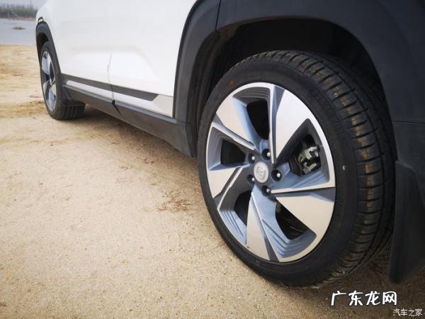 长安CS35安全配置有哪些,长安cs35三元催化器多少钱一个