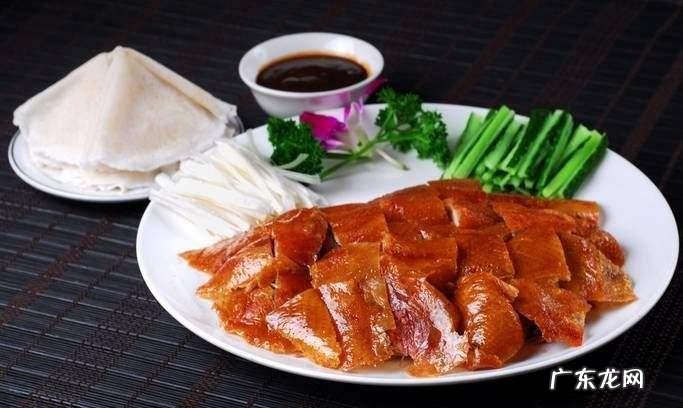 北京烤鸭发源地,为什么日本的北京烤鸭只吃皮不吃肉