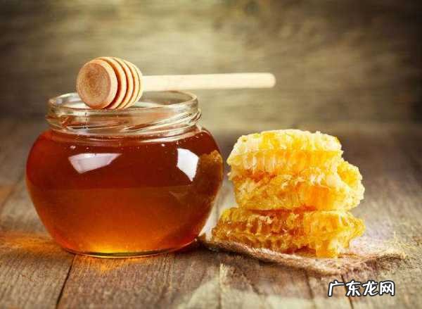 蜂蜜储存需要放冰箱,蜂蜜可以放冰箱里_蜂蜜放冰箱好不好