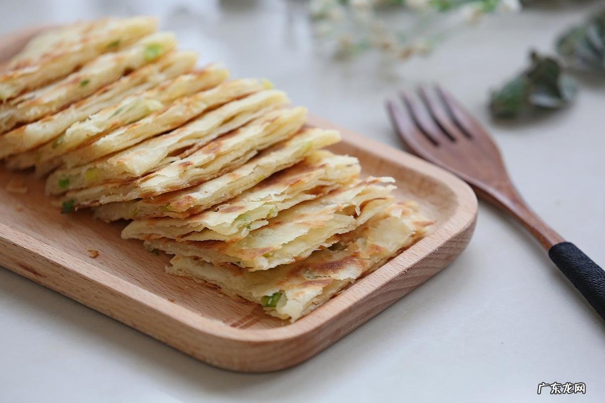 千层油饼怎么做,千层饼怎样做又酥又软