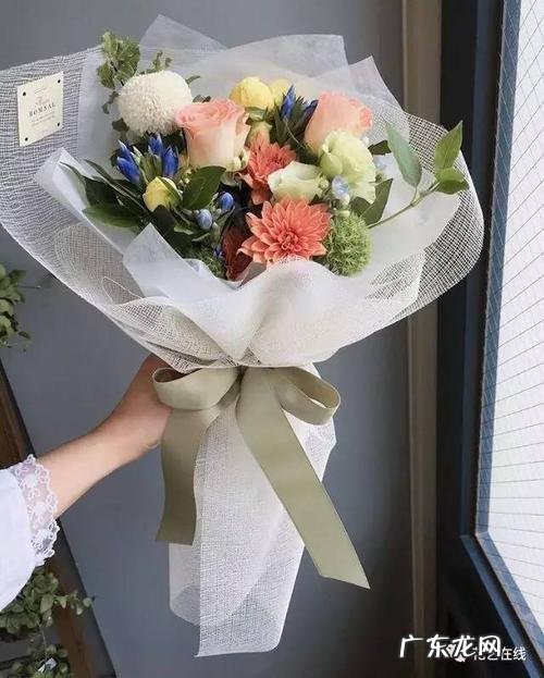 包起来的花束如何保鲜,花店包好的花束怎么保存长久