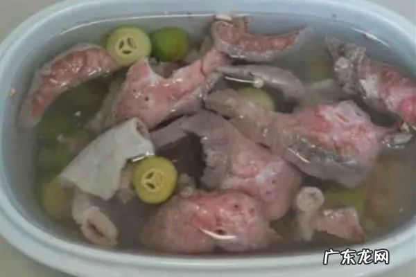 潮州菜特色菜单猪肺橄榄汤,猪肺汤搭配什么材料煲汤