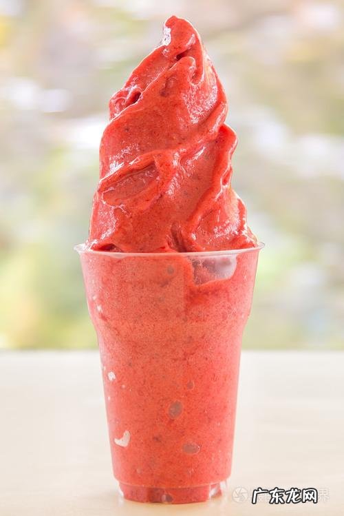 草莓冰沙怎么做,草莓冰沙怎么做好吃又简单