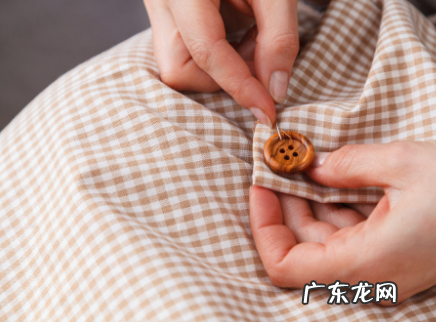 钮扣和纽扣区别,钮扣和纽扣区别的拼音