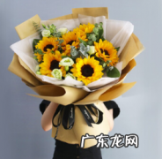 订婚花上卡片写什么字,刚订婚送节礼拿什么东西
