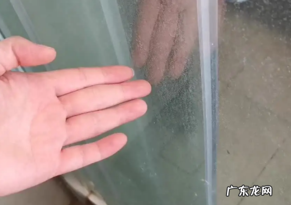 小苏打如何清洁浴室玻璃,用小苏打擦玻璃最干净