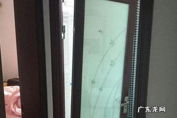 小苏打如何清洁浴室玻璃,用小苏打擦玻璃最干净