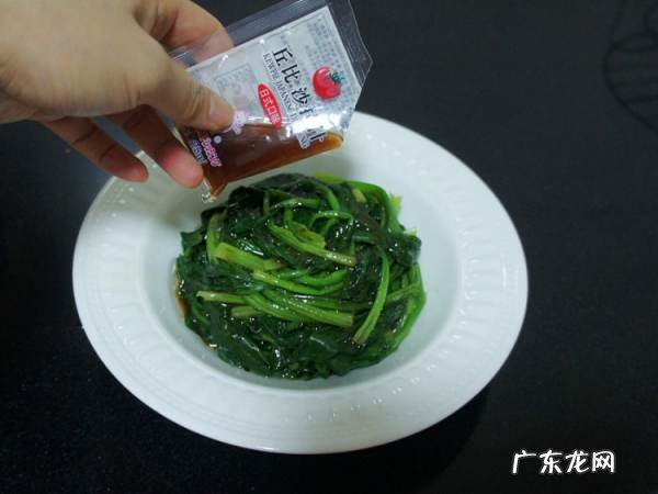 菠菜怎么焯水,菠菜怎样焯水不变色