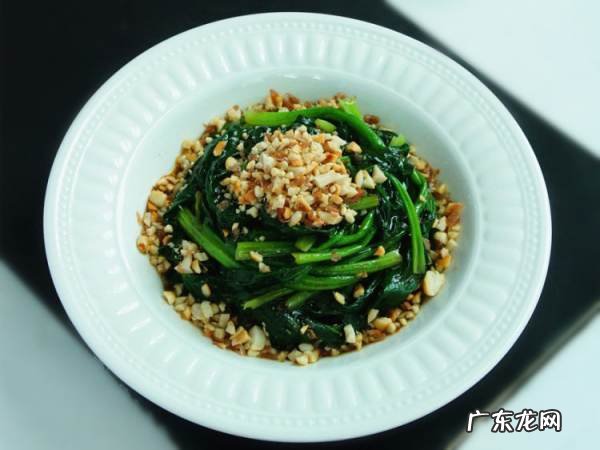 菠菜怎么焯水,菠菜怎样焯水不变色