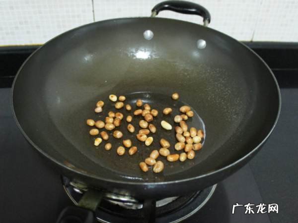 菠菜怎么焯水,菠菜怎样焯水不变色