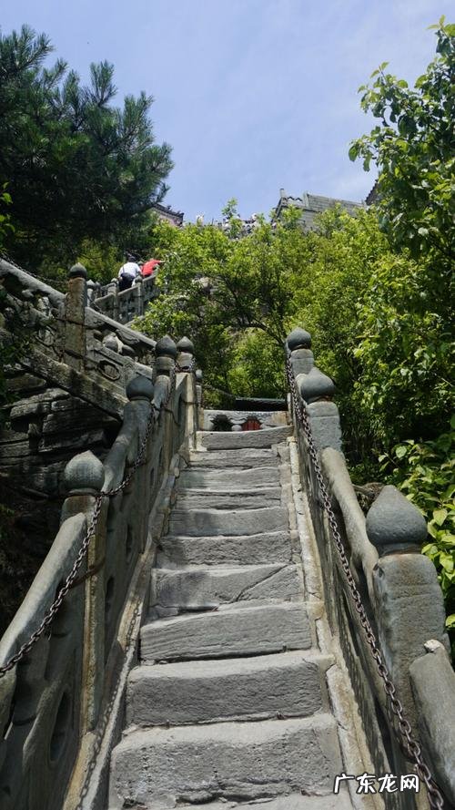 道家发源地是哪个山,我国道教发源地在哪里