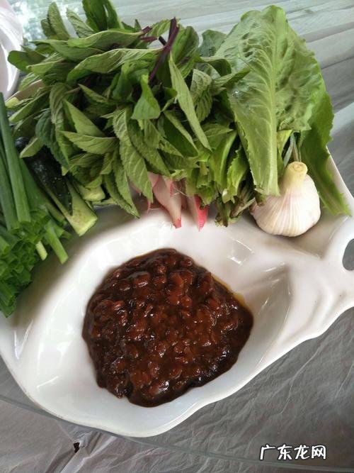 广东过年葱和生菜寓意,葱花芹菜大蒜一起是什么意思