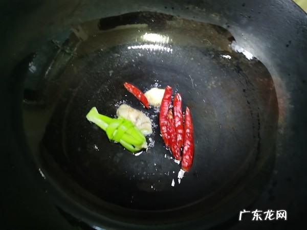 红烧鲤鱼怎么做法,红烧鲤鱼最简单的做法窍门