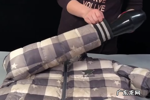 如何去除羽绒服的鸭臭味,羽绒服去除鸭腥味妙招