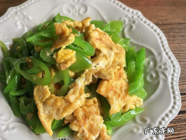 菜椒炒鸡蛋怎么做好吃,青椒炒鸡蛋的做法