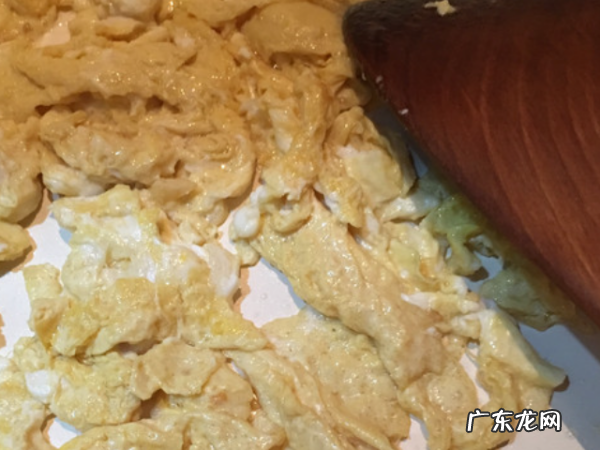 菜椒炒鸡蛋怎么做好吃,青椒炒鸡蛋的做法
