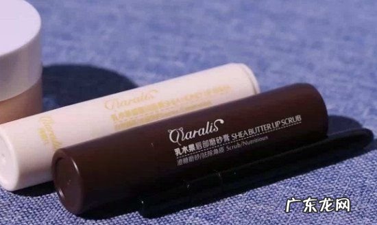 润唇膏的作用与功效是什么,抹润唇膏有什么好处 抹润唇膏的功效与作用